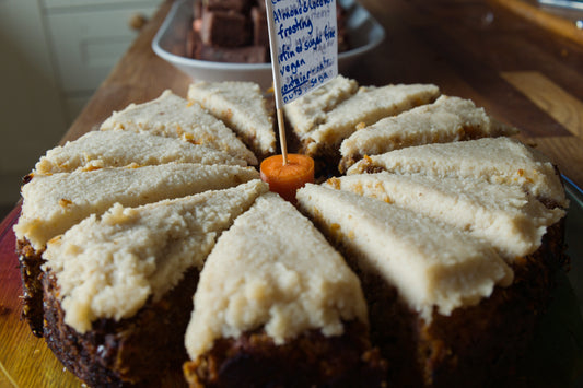 Rüebli-Torte – saftig, nussig und ganz ohne Zucker 🥕✨